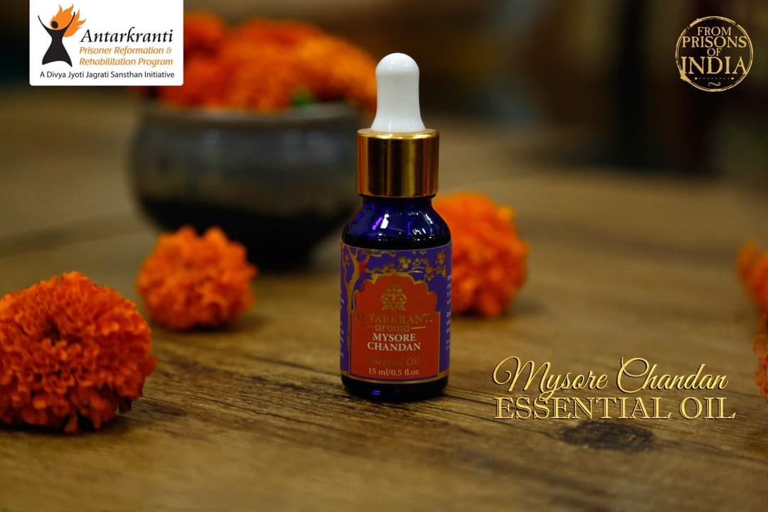 Antarkranti's Mysore Sandal Diffuser Aroma Oil: Evoke Tranquility -  EarthInspired Collection